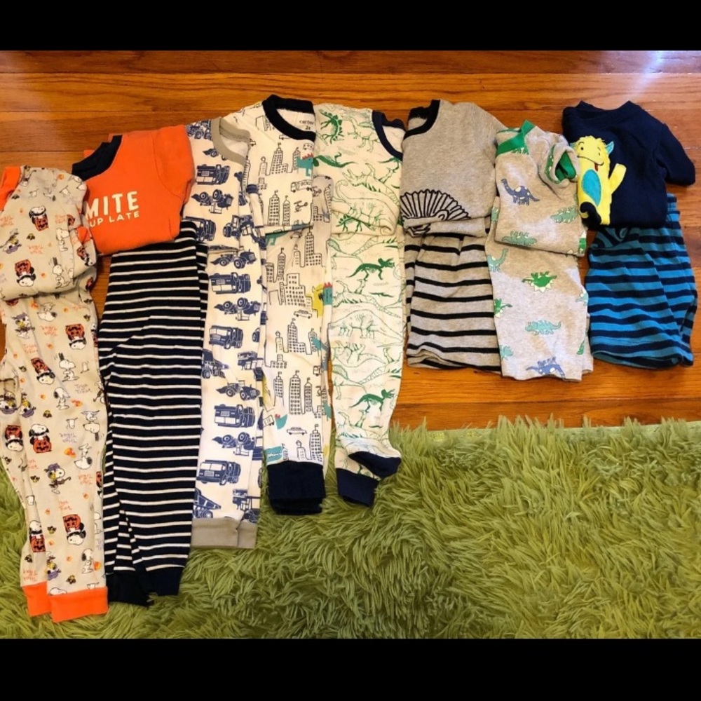 Boys 2t pajama lot